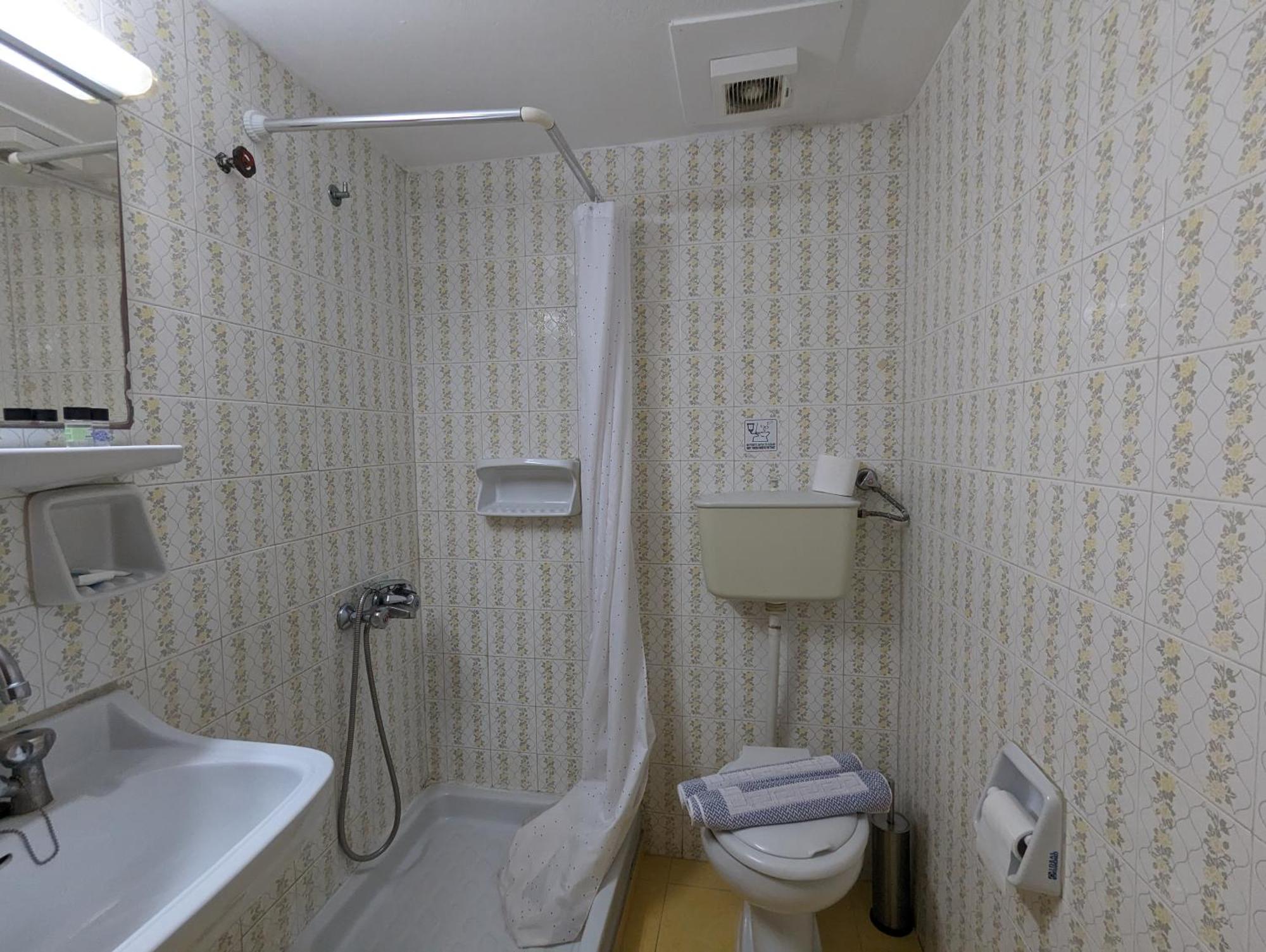 Helen'S Rooms Miloi  Luaran gambar